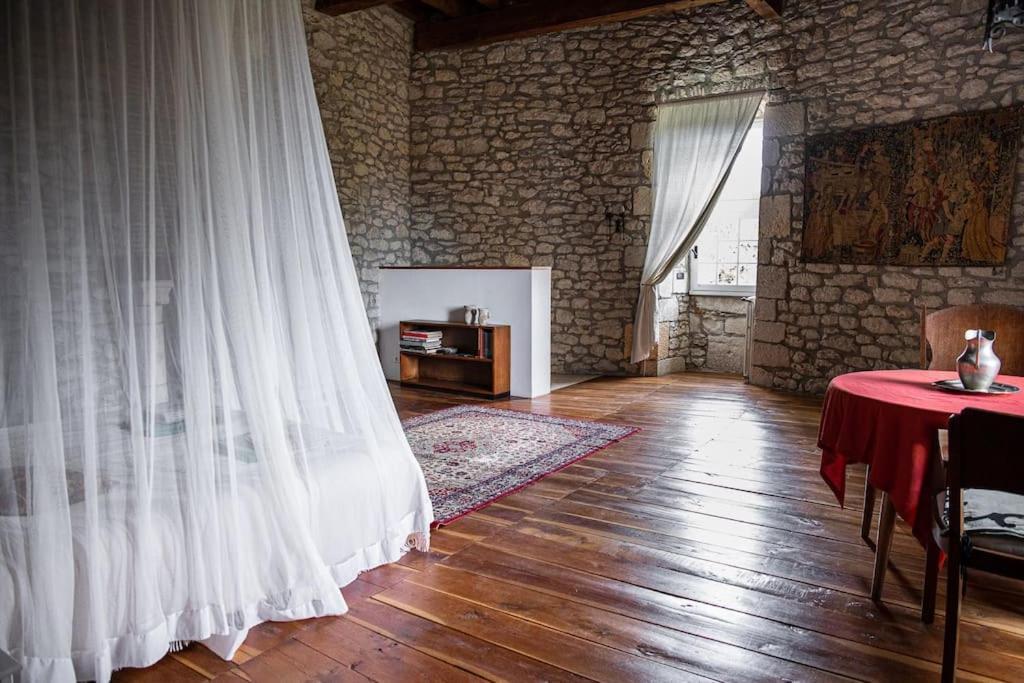 Chateau Barayre - Beautiful 12Th Century Castle With Pool And Large Garden Laussou Exteriér fotografie